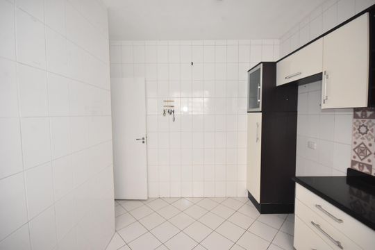 Cozinha de casa de condomínio à venda com 2 quartos, 131m² em Jardim Martins, Jundiaí