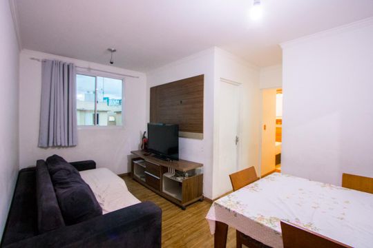 Sala de apartamento à venda com 2 quartos, 46m² em Vila Eldizia, Santo André