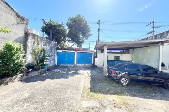Garagem de casa à venda com 4 quartos, 240m² em Casa Verde, São Paulo