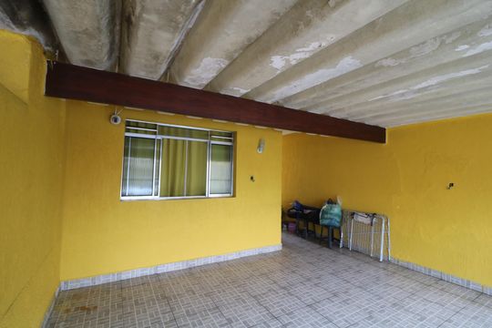 Garagem de casa à venda com 5 quartos, 120m² em Jardim Vera Cruz(zona Sul), São Paulo