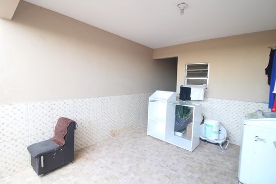 Área de serviço de casa para alugar com 3 quartos, 140m² em Jardim Reimberg, São Paulo