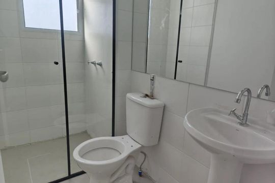 Banheiro de apartamento à venda com 2 quartos, 48m² em Jardim das Cerejeiras, Campinas