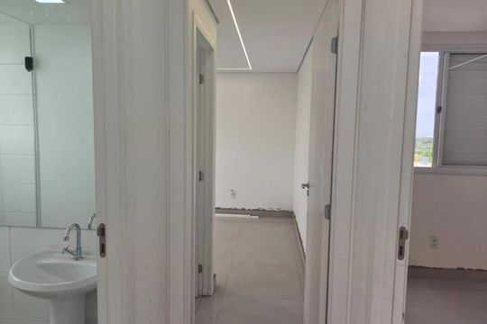 Banheiro de apartamento à venda com 2 quartos, 48m² em Jardim das Cerejeiras, Campinas