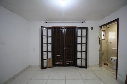 Suíte 1 de casa à venda com 6 quartos, 117m² em Jardim Tres Irmaos, Taboão da Serra