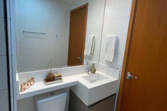 Banheiro de apartamento à venda com 2 quartos, 46m² em Jardim Boa Vista (Zona Oeste), Osasco