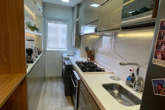 Cozinha de apartamento à venda com 2 quartos, 46m² em Jardim Boa Vista (Zona Oeste), Osasco