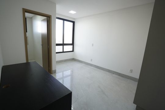 Apartamento à venda com 4 quartos, 235m² em Jardim Goiás, Goiânia
