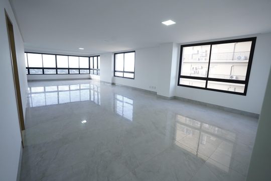 Apartamento à venda com 4 quartos, 235m² em Jardim Goiás, Goiânia