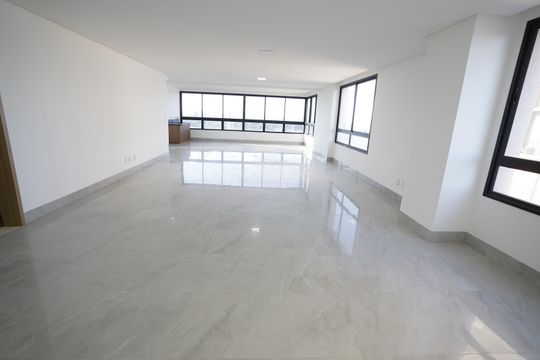 Apartamento à venda com 4 quartos, 235m² em Jardim Goiás, Goiânia