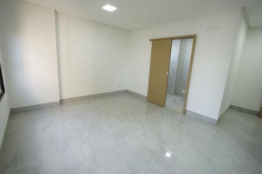 Apartamento à venda com 4 quartos, 235m² em Jardim Goiás, Goiânia