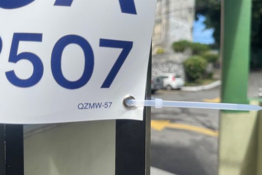 Placa de apartamento para alugar com 3 quartos, 70m² em Barreiras, Salvador