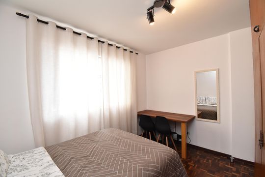Quarto de apartamento para alugar com 1 quarto, 46m² em Centro, Curitiba