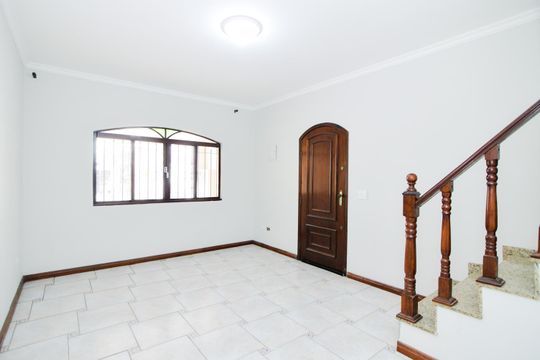 Casa à venda com 3 quartos, 180m² em Jardim Rosana, Guarulhos