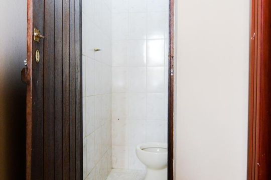 Área de Serviço - Banheiro de Serviço  de casa à venda com 3 quartos, 180m² em Jardim Rosana, Guarulhos