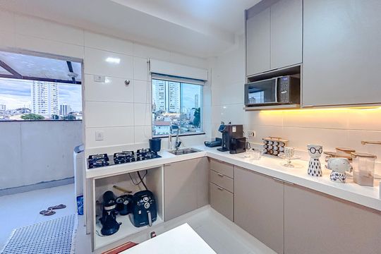 Cozinha de apartamento para alugar com 2 quartos, 40m² em Vila Santa Isabel, São Paulo