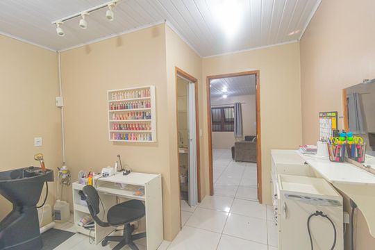 Sala 2 de casa à venda com 2 quartos, 170m² em Guajuviras, Canoas
