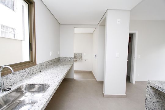 Cozinha de apartamento à venda com 3 quartos, 207m² em Nova Suíça, Belo Horizonte