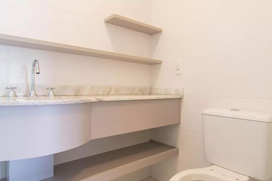 Banheiro 2 de apartamento à venda com 3 quartos, 76m² em Marechal Rondon, Canoas