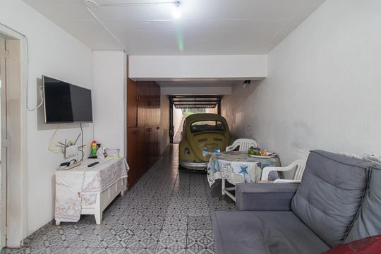 Garagem de casa à venda com 4 quartos, 200m² em Espírito Santo, Porto Alegre