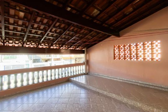 Varanda  de casa à venda com 3 quartos, 140m² em Jardim Santa Maria, São Paulo