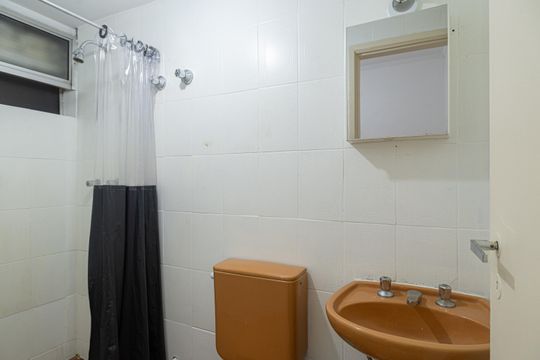 Banheiro de kitnet/studio à venda com 1 quarto, 27m² em Bela Vista, São Paulo