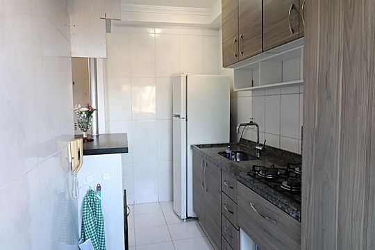 Cozinha - Armários de apartamento à venda com 2 quartos, 58m² em Jardim Itu, Porto Alegre