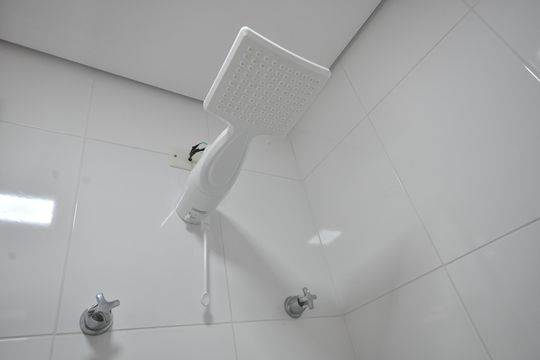 Banheiro Social de casa de condomínio à venda com 2 quartos, 63m² em Vila Albertina, São Paulo