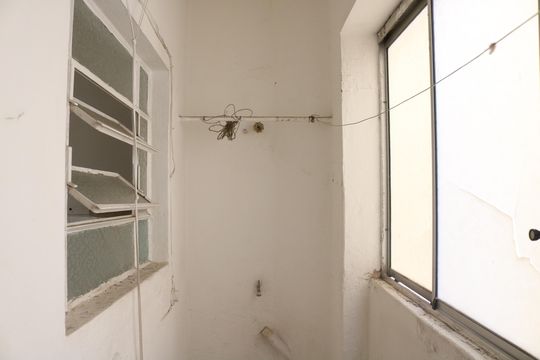 Cozinha e Área de Serviço de apartamento à venda com 2 quartos, 52m² em Vila Romana, São Paulo