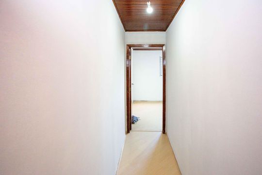 Corredor de casa à venda com 3 quartos, 100m² em Parque Primavera, São Paulo