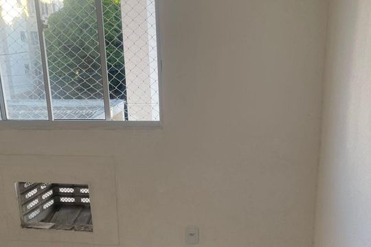 Quarto de apartamento para alugar com 2 quartos, 40m² em Gardênia Azul, Rio de Janeiro