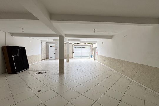 Garagem de apartamento para alugar com 2 quartos, 100m² em Vila Clarice, Santo André