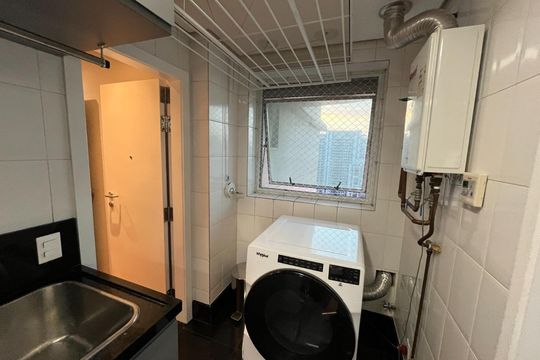 Lavanderia de apartamento à venda com 4 quartos, 240m² em Brooklin, São Paulo