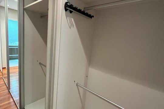 Closet de apartamento à venda com 4 quartos, 240m² em Brooklin, São Paulo