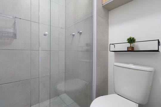 Banheiro de apartamento para alugar com 1 quarto, 30m² em Barra Funda, São Paulo