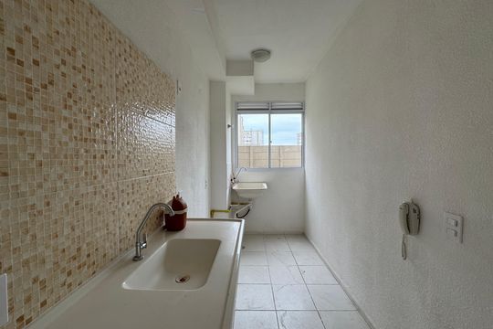 Cozinha de apartamento à venda com 2 quartos, 42m² em Jardim Boa Vista (zona Oeste), Osasco