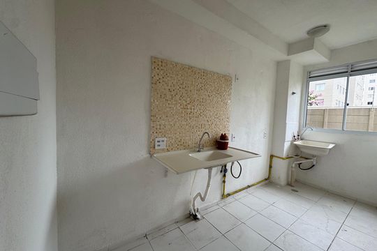 Cozinha de apartamento à venda com 2 quartos, 42m² em Jardim Boa Vista (zona Oeste), Osasco