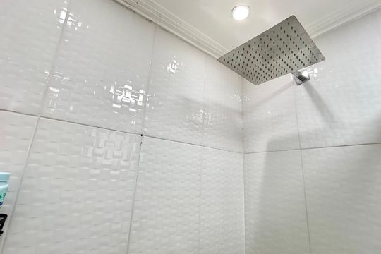 Banheiro de apartamento à venda com 2 quartos, 47m² em Jardim Bela Vista, Guarulhos