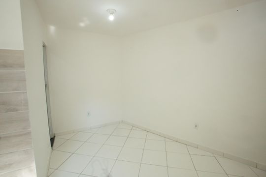 Quarto de kitnet/studio para alugar com 1 quarto, 40m² em Taquara, Rio de Janeiro