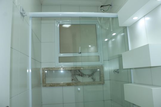 Banheiro da Suíte 2 de casa de condomínio para alugar com 4 quartos, 140m² em Jardim Belizário, Cotia