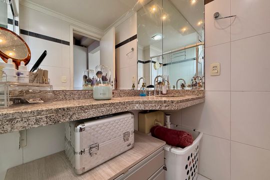 Banheiro Suíte 2 de apartamento à venda com 3 quartos, 130m² em Chácara Santo Antônio (zona Sul), São Paulo