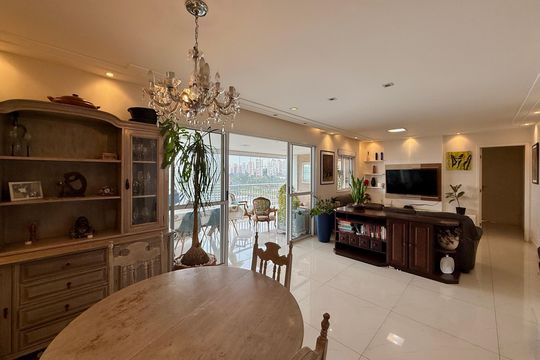 Apartamento à venda com 3 quartos, 130m² em Chácara Santo Antônio (zona Sul), São Paulo