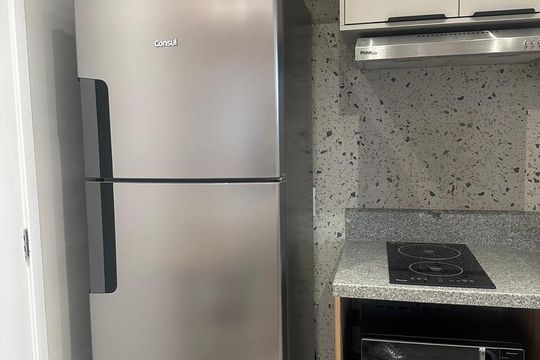 Cozinha de apartamento à venda com 1 quarto, 27m² em Moema, São Paulo
