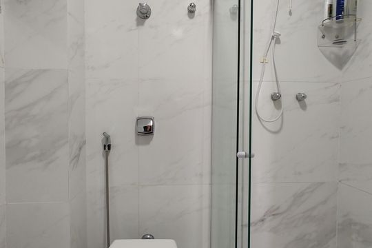 Banheiro Social de apartamento à venda com 2 quartos, 82m² em Taquara, Rio de Janeiro
