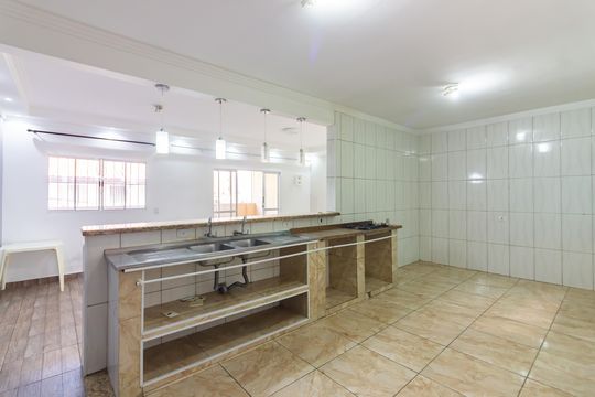 Cozinha de casa para alugar com 2 quartos, 150m² em Novo Osasco, Osasco