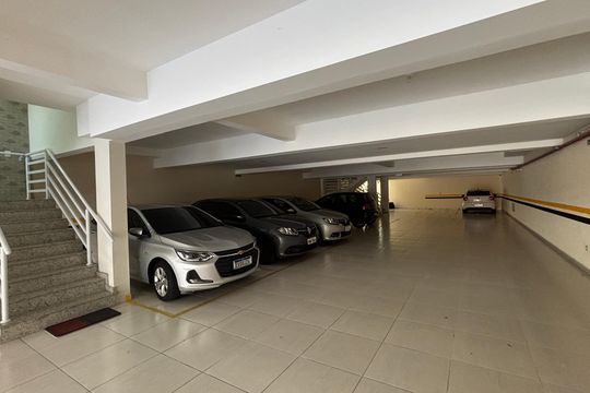 Garagem de apartamento à venda com 2 quartos, 110m² em Jardim Bela Vista, Santo André