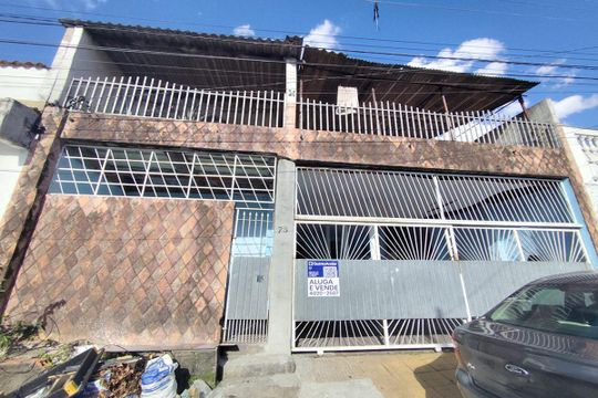 Fachada de casa à venda com 5 quartos, 244m² em Parque Cisper, São Paulo