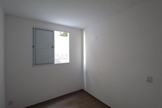 Quarto de apartamento à venda com 2 quartos, 72m² em Paquetá, Belo Horizonte