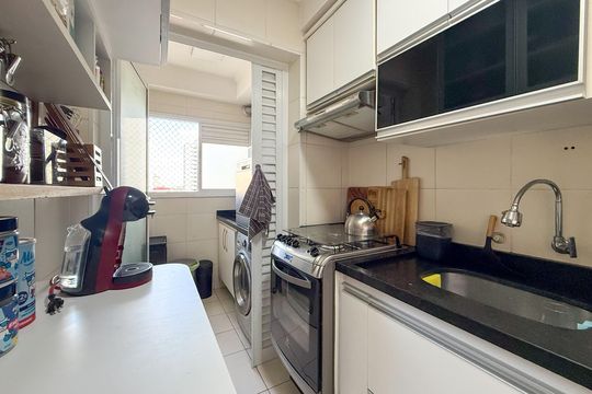 Cozinha de apartamento à venda com 2 quartos, 62m² em Vila das Merces, São Paulo