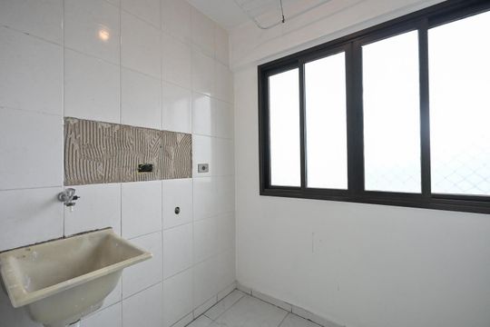 Área de Serviço  de apartamento à venda com 2 quartos, 68m² em Jardim Henriqueta, Taboão da Serra