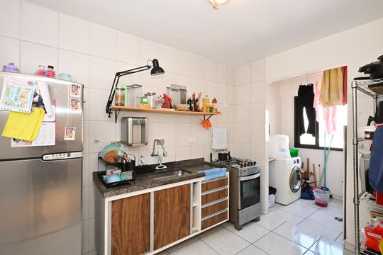 Cozinha de apartamento à venda com 2 quartos, 68m² em Jardim Henriqueta, Taboão da Serra